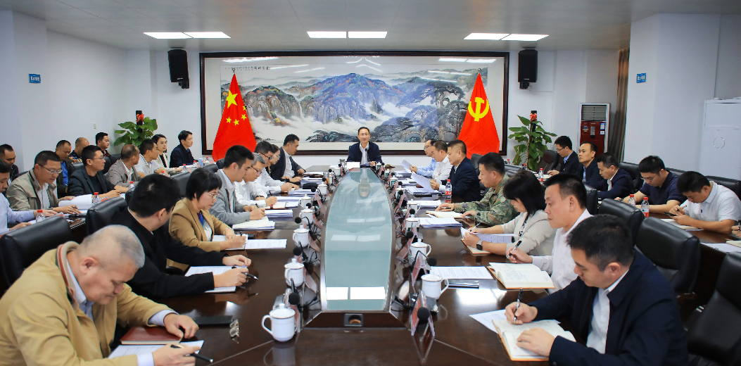 区委常委会召开（扩大）会议 传达学习习近平总书记在听取海南省委和省政府工作汇报时的重要讲话精神