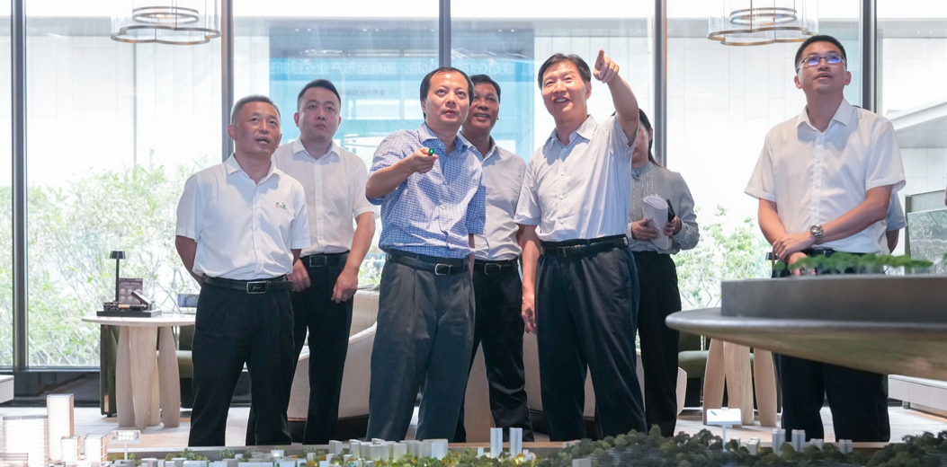 刘小明在三亚调研经济社会发展情况