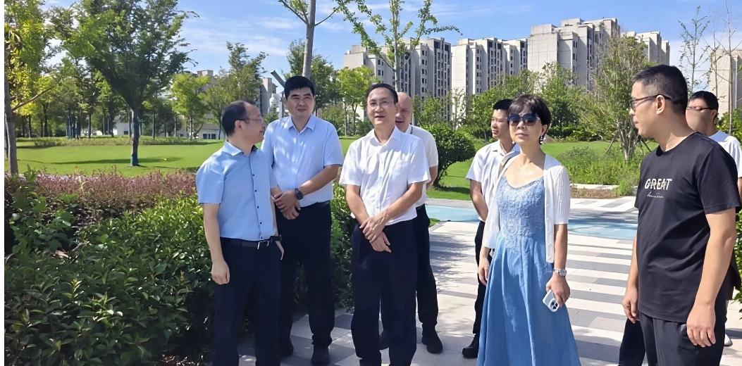 孙德震赴上海、杭州招商考察学习