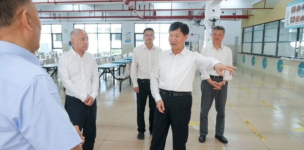 刘小明在三亚调研督导以案促改促治和中央巡视反馈意见整改工作