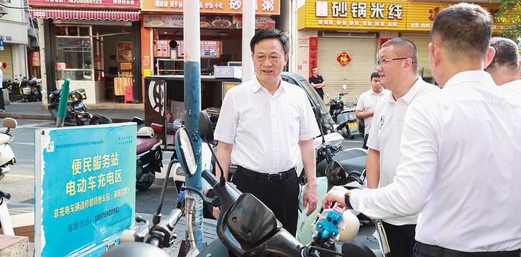 王祺扬调研“我为群众办实事”工作